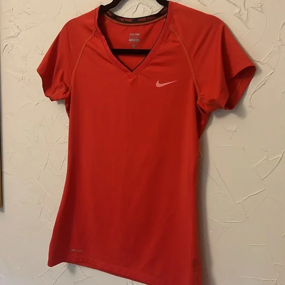 Nike Pro Women’s Medium, V-Neck Dri-Fit, Red and Black - Picture 3 of 11